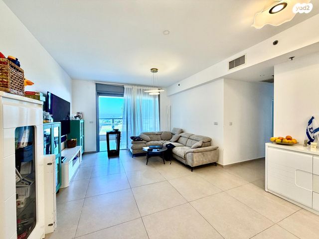 דירה, חטיבת גבעתי 21, גלי הים, נתניה