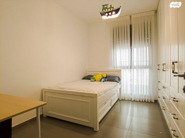 דירה, דגן, פרדס חנה כרכור