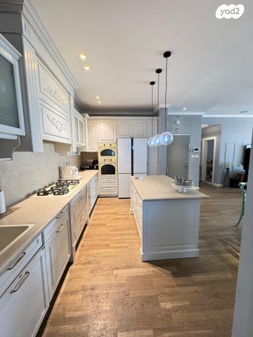 דירה, נווה גן, רמת השרון