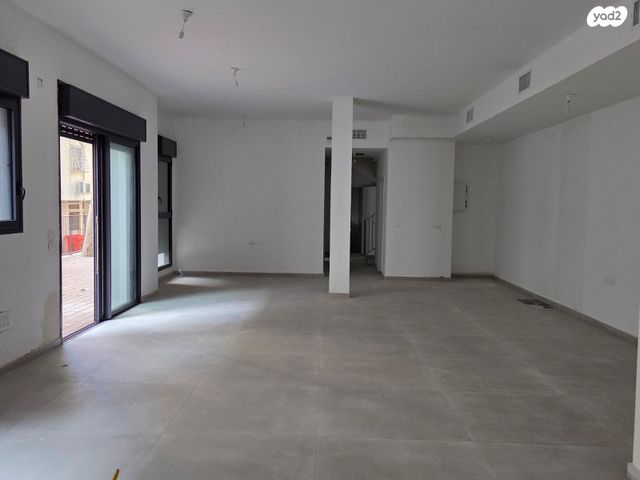 דירת גן, רמת השרון