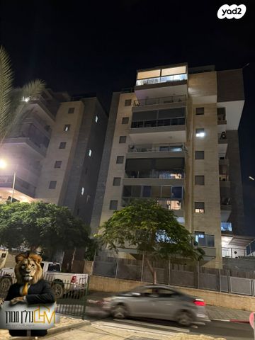 דירה, נצר חזני, נתיבות מערב, נתיבות