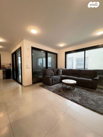 נאות אפקה ב'