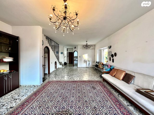 טריפלקס, ישראל זנגוויל 30, נתניה