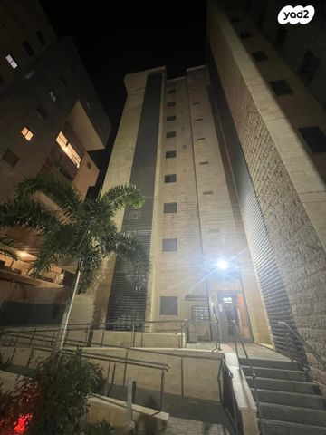 דירה, נצר חזני, נתיבות מערב, נתיבות