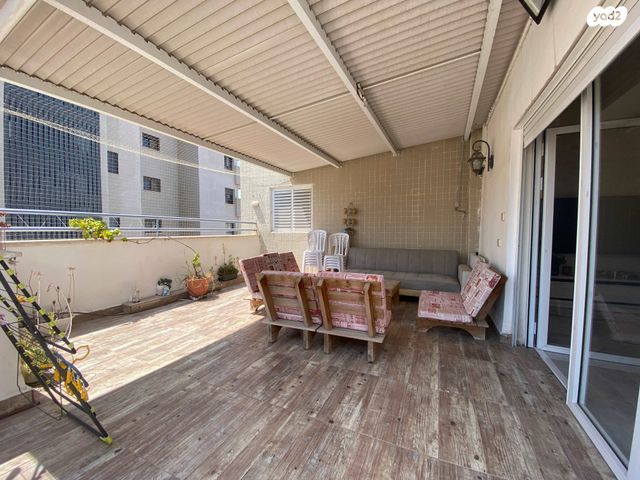 גג/ פנטהאוז, משה שרת 60, שאר העיר, עפולה