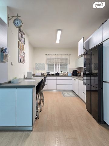 דירה, אריה שנקר, אגרובנק, חולון