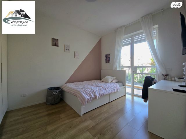 דו משפחתי, שושן צחור 5, רמת אמיר, קדימה צורן