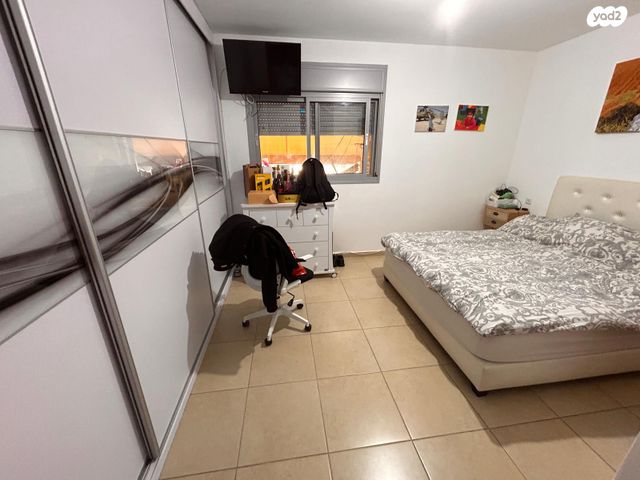 דירת גן, אסא המלך, יהושפט, ערד