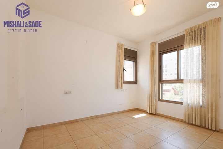 דירה, הרצל 32, מרכז העיר, חדרה