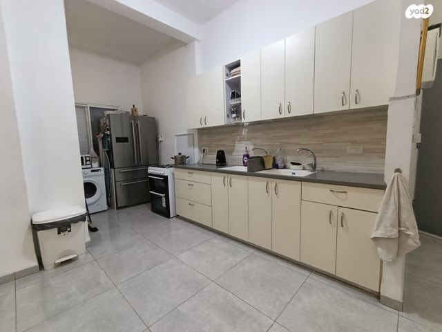 דירה, הפועל 10, הדר עליון, חיפה