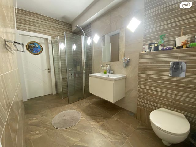 גג/ פנטהאוז, משה שרת 60, שאר העיר, עפולה