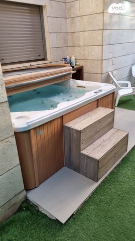 דירת גן, אגמים, נתניה