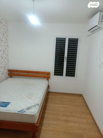 דו משפחתי, מעוף, ערד