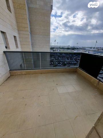 דירה, יורם ורון, אפרידר, אשקלון