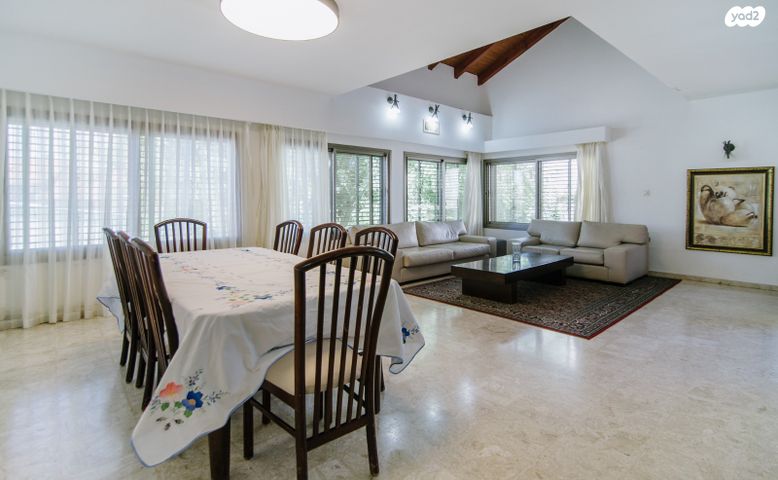 דו משפחתי, הרב מנחם מנדל הגר 4, רובע א', אשדוד