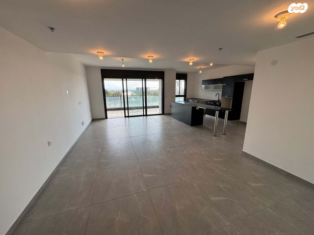 דירה, יונה וולך, גרין פארק החדשה, הוד השרון