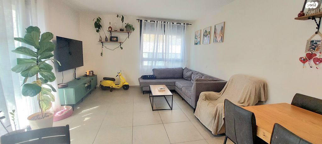 דירה, יצחק בן צבי 4, מורשת, מודיעין מכבים רעות