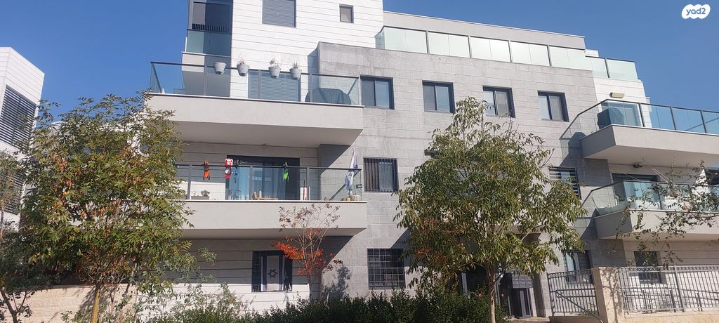 דירה, יצחק בן צבי 4, מורשת, מודיעין מכבים רעות