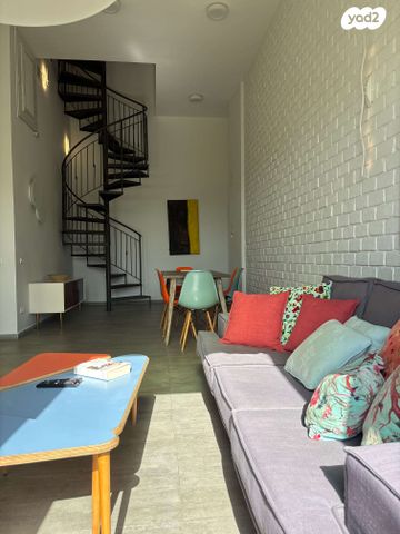 גג/ פנטהאוז, לילינבלום, נווה צדק, תל אביב יפו