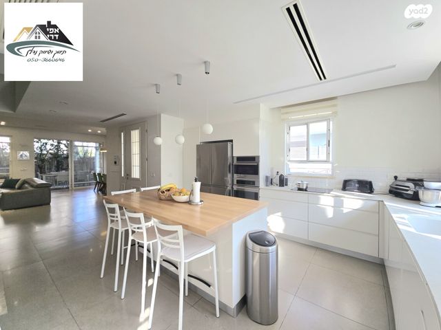 דו משפחתי, שושן צחור 5, רמת אמיר, קדימה צורן