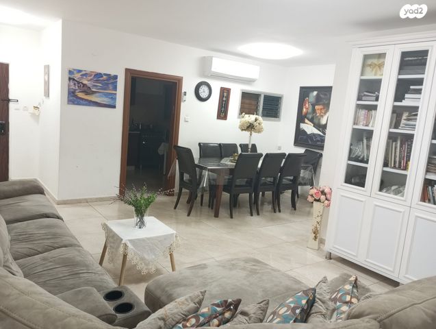 דירה, רוגוזין 17, רובע א', אשדוד