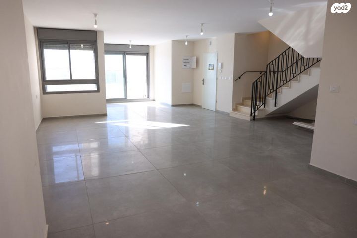 גג/ פנטהאוז, רבי חנינא 30, נתיבות ישראל / רמת בית שמש ד-4, בית שמש