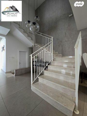 דו משפחתי, שושן צחור 5, רמת אמיר, קדימה צורן