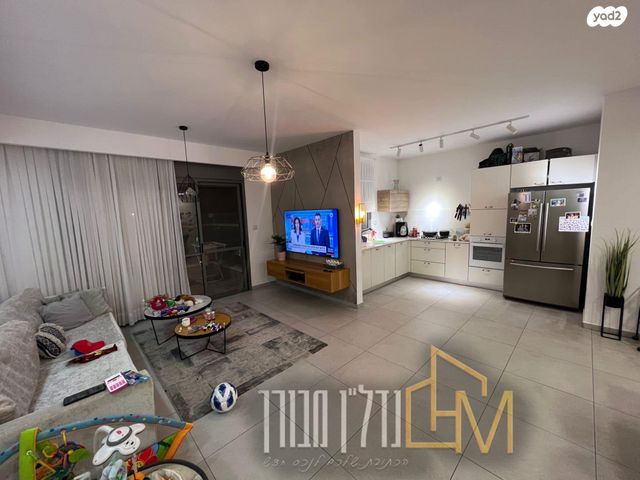 דירה, נצר חזני, נתיבות מערב, נתיבות