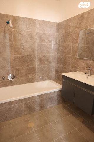 גג/ פנטהאוז, רבי חנינא 30, נתיבות ישראל / רמת בית שמש ד-4, בית שמש