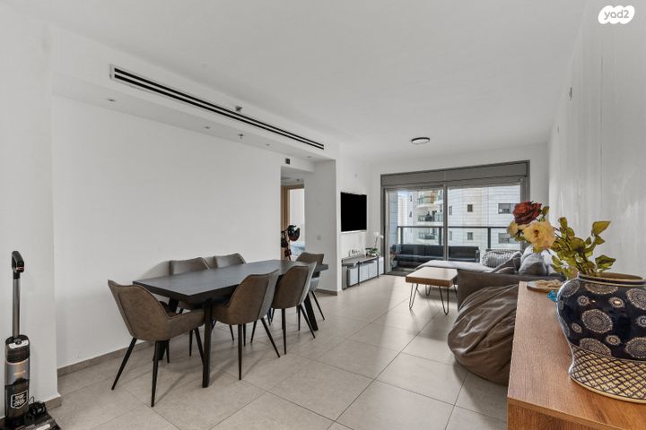 דירה, הרקפות, ראשון לציון