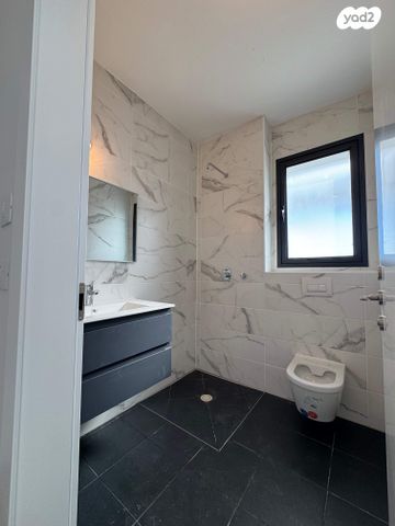 דירה, יונה וולך, גרין פארק החדשה, הוד השרון