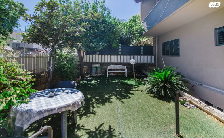 דו משפחתי, הרב מנחם מנדל הגר 4, רובע א', אשדוד