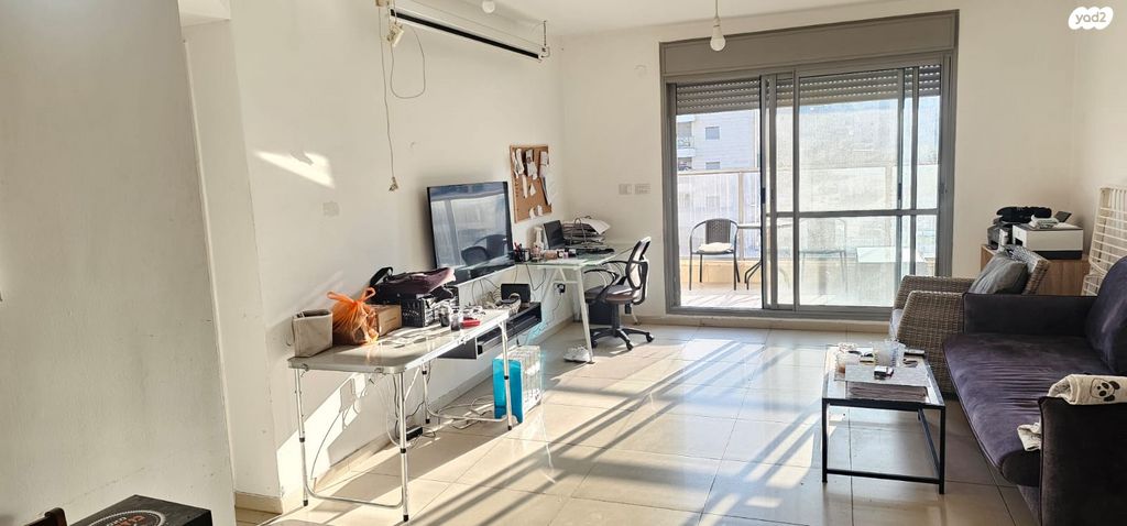 דירה, טורקיז, אבני חן, חריש