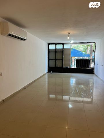 דירה, שדרות קוגל 29, אגרובנק, חולון