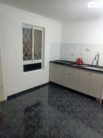 דו משפחתי, מעוף, ערד