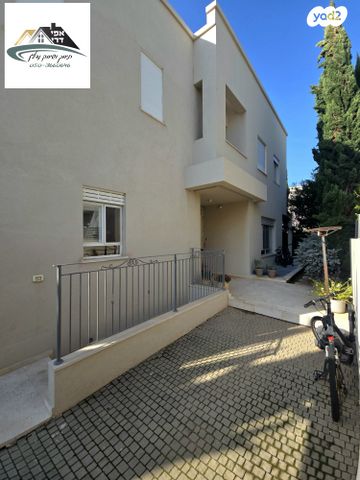 דו משפחתי, שושן צחור 5, רמת אמיר, קדימה צורן