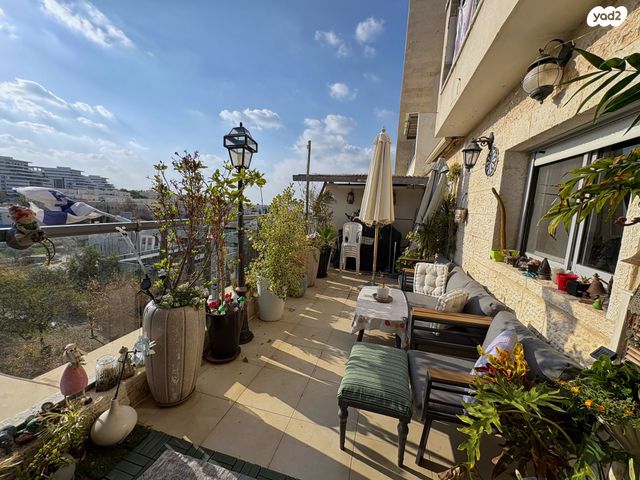 דירה, עמק האלה, מודיעין מכבים רעות