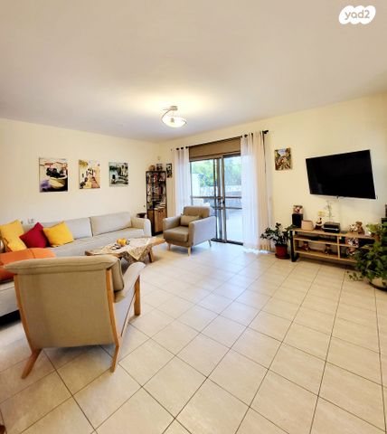 דו משפחתי, מושבה מרכז, זכרון יעקב