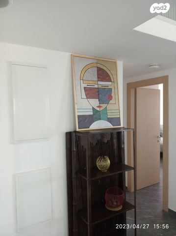 דירה, יוחנן הסנדלר, בת ים