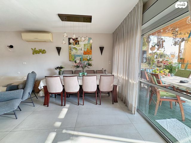 דירה, עמק האלה, מודיעין מכבים רעות