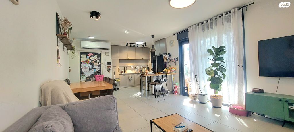 דירה, יצחק בן צבי 4, מורשת, מודיעין מכבים רעות