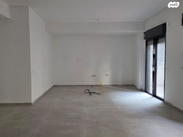 דירת גן, רמת השרון