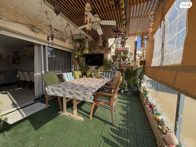 דירה, עמק האלה, מודיעין מכבים רעות