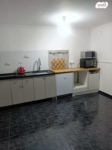 דו משפחתי, מעוף, ערד