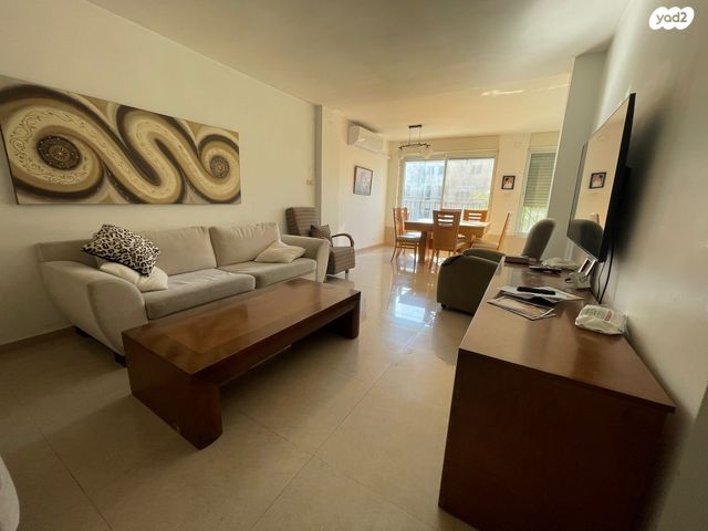 דירה, ברל לוקר, פת, ירושלים