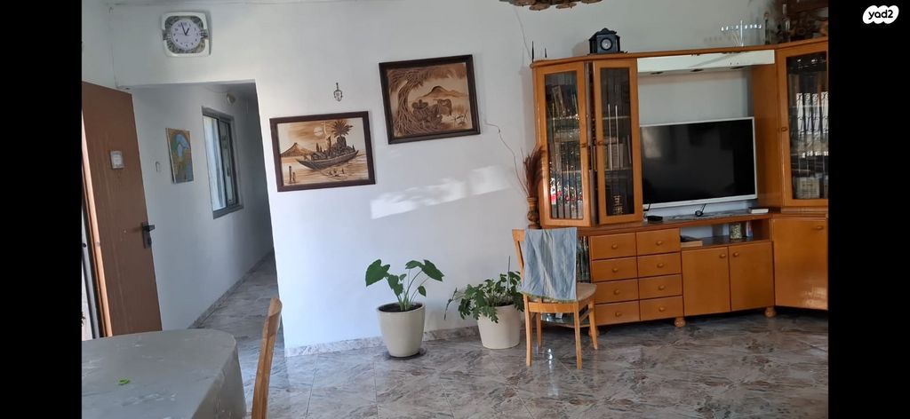 דירת גן, תל חי 25, שכונה א', באר שבע