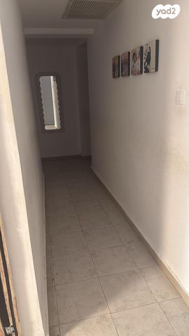 דירת גן, החצב, בני עי"ש