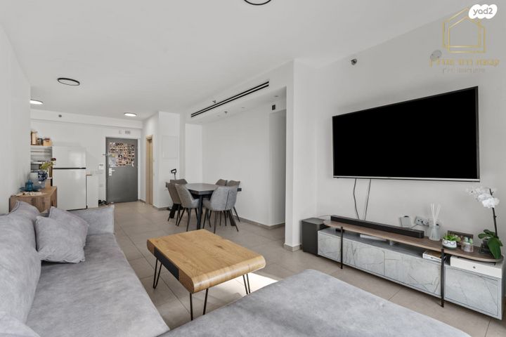 דירה, הרקפות, ראשון לציון