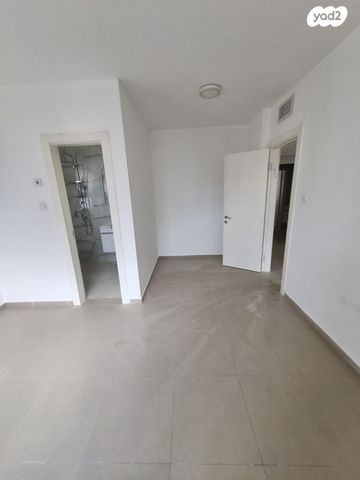 דירה, יורם ורון, אפרידר, אשקלון