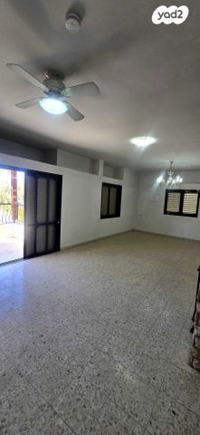 בית פרטי/ קוטג', מזכרת בתיה